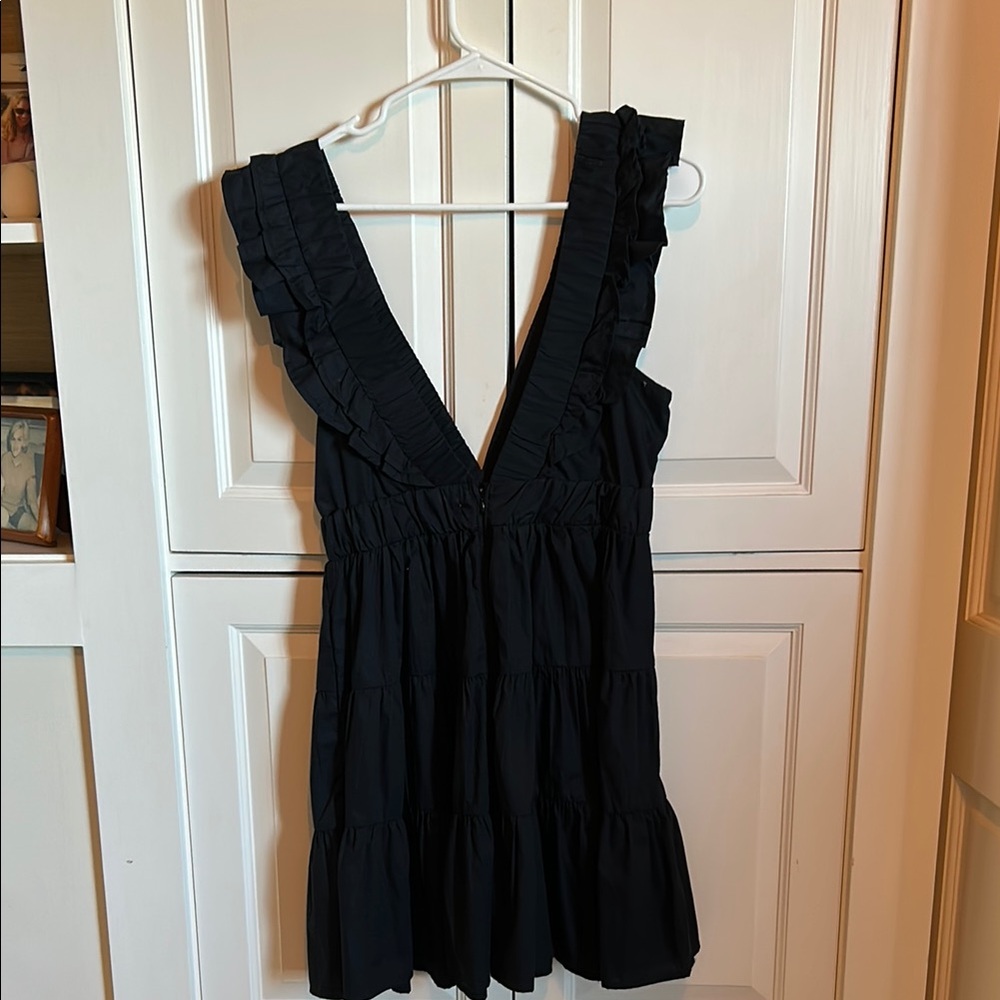 Black Ruffled V-Neck Dress - Picture 4 of 6